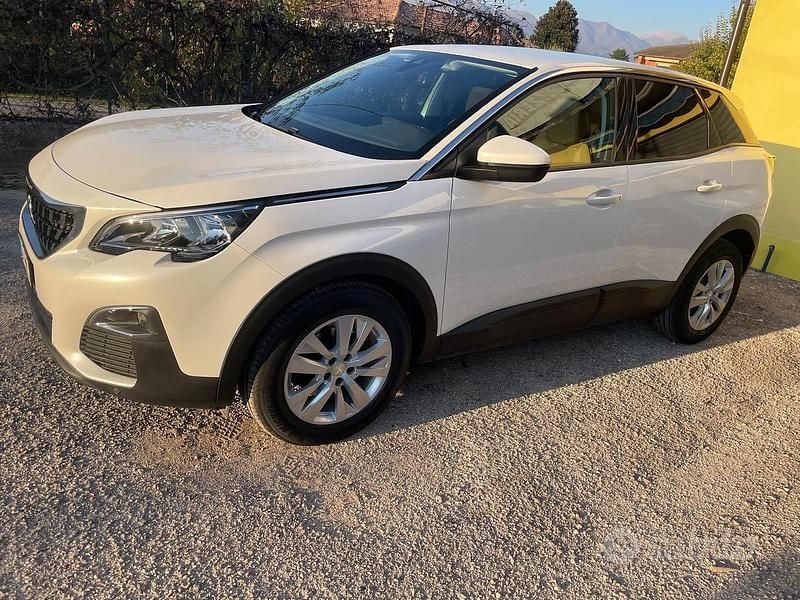 Usata Peugeot 3008 130 CV (95 kW) 2020 Bianco SUV