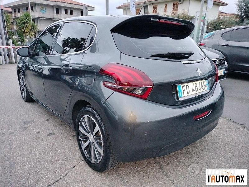Usata Peugeot 208 Allure 101 CV (74 kW) 2016 Grigio Utilitaria