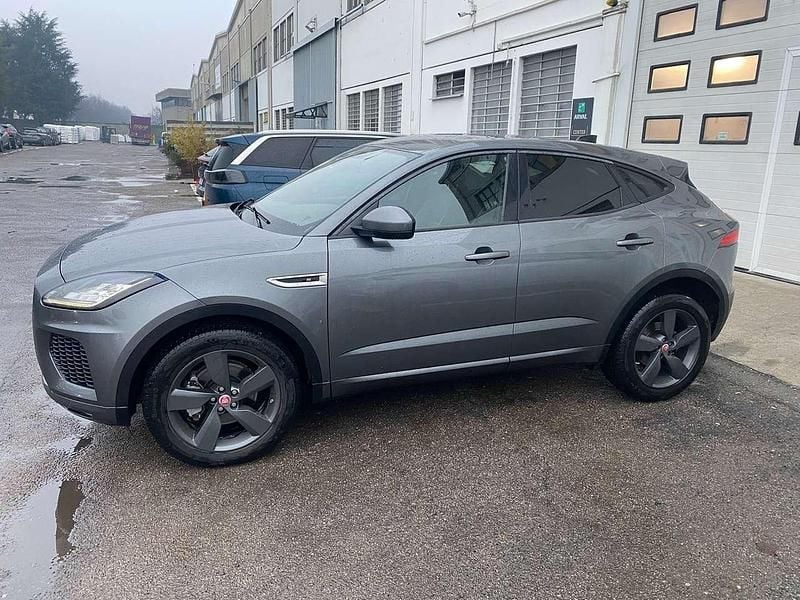 Usado Jaguar E-Pace R-Dynamic 150 CV (110 kW) 2019 Gris SUV