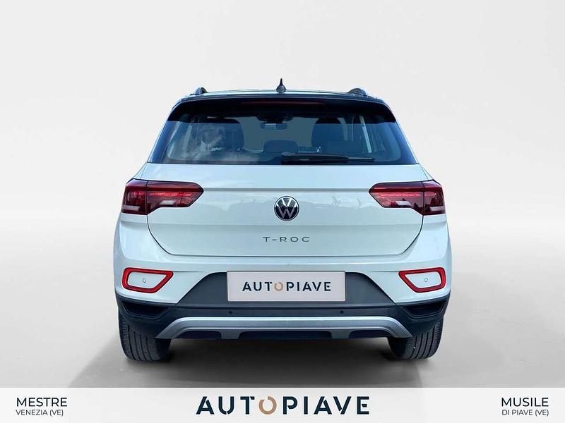 Usata VW T-Roc Life 110 CV (80 kW) 2023 Grigio SUV