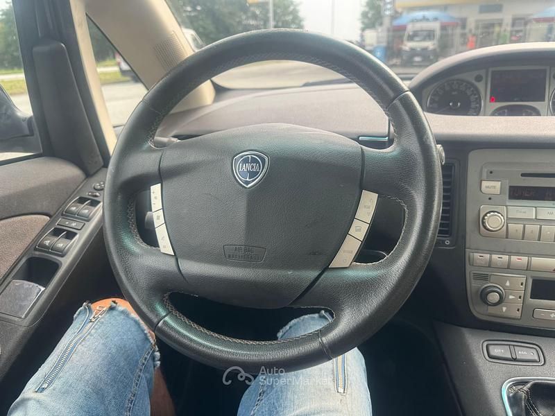 Usata Lancia Musa 77 CV (56 kW) 2009 Monovolume
