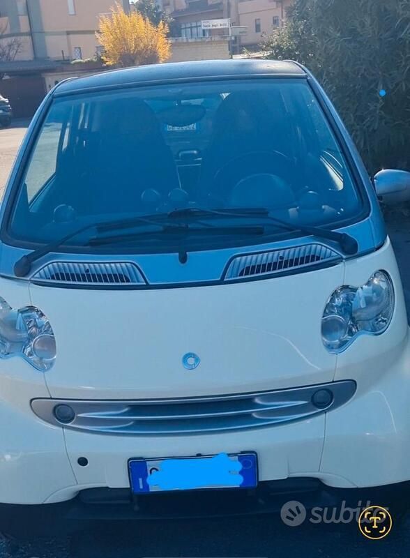 Usata 2006 Smart ForTwo Coupé Utilitaria | 3900 € - Immagine 1/3