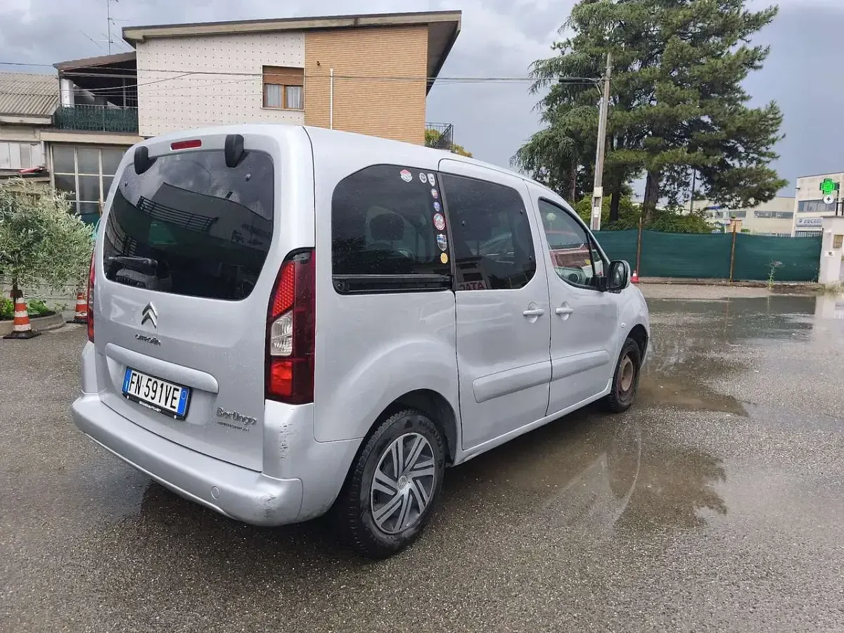 Usata Citroën Berlingo Feel 99 CV (72 kW) 2018 Argento Monovolume