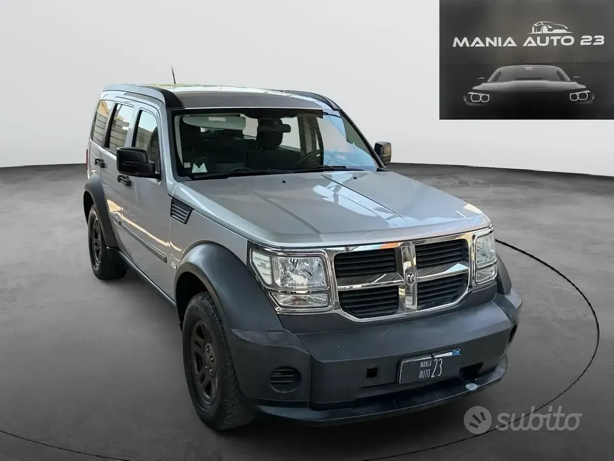 Usata Dodge Nitro 177 CV (130 kW) 2009 Grigio SUV
