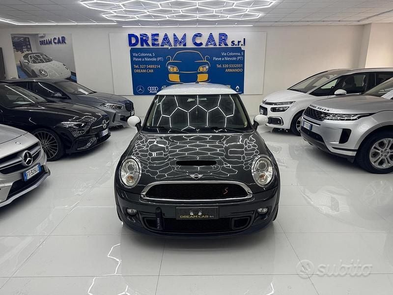 Usata Mini Cooper S 184 CV (135 kW) 2010 Grigio Utilitaria