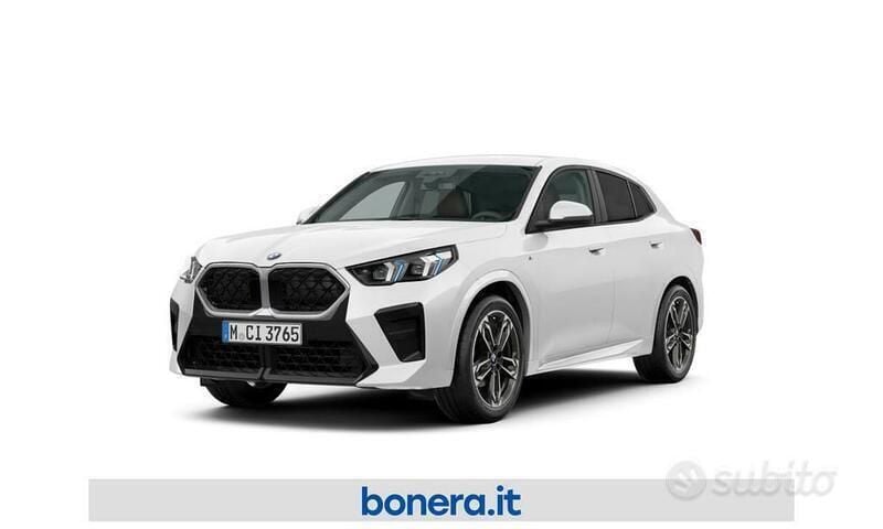 Nuova BMW X2 M Sport 150 CV (110 kW) 2025 Alpin white pastello SUV