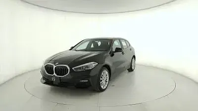 Usata BMW 116 Sport Line 116 CV (85 kW) 2021 Bianco Utilitaria