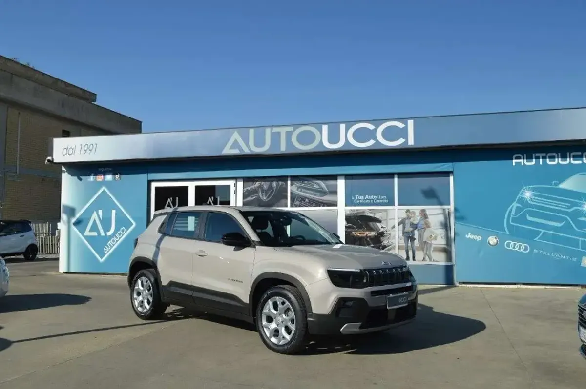 Usata Jeep Avenger Altitude 101 CV (74 kW) 2025 Stone SUV