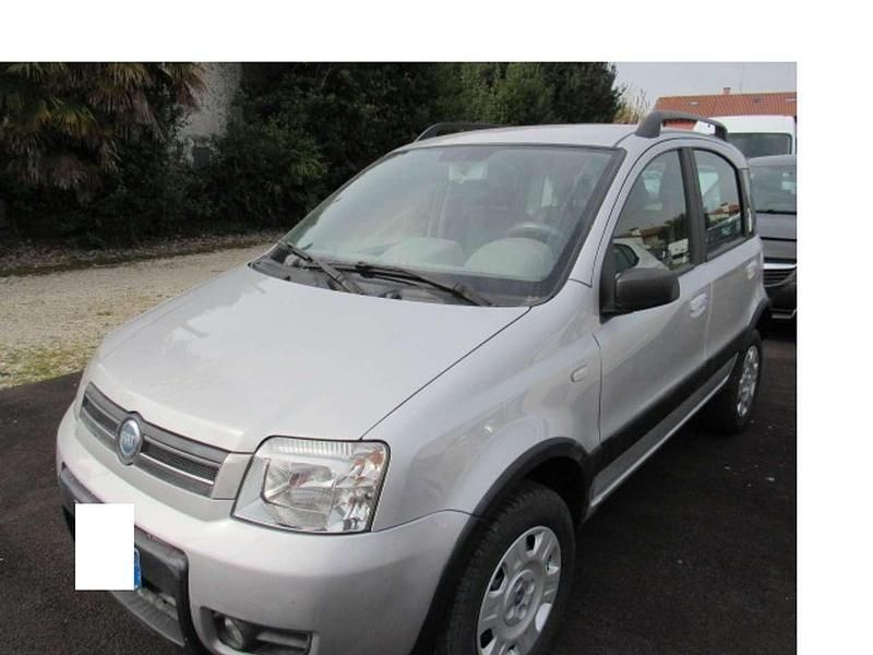 Usata Fiat Panda 4x4 Climbing 60 CV (44 kW) 2005 Argento Utilitaria