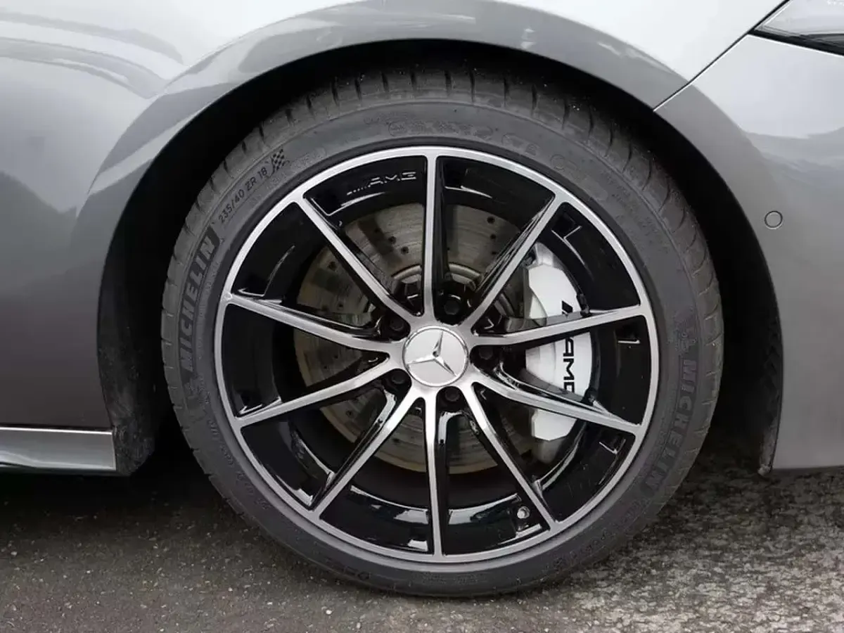 Usata Mercedes A35 AMG AMG 306 CV (225 kW) 2025 Graulack mountaingrau Berlina