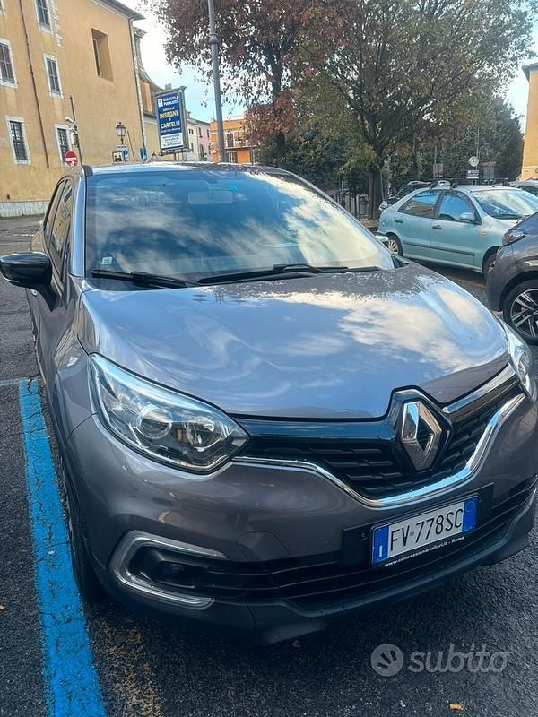 Usata Renault Captur 2019 Grigio SUV