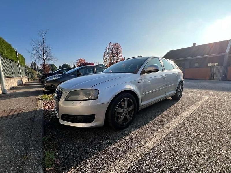 Argento Usata 2008 Audi A3 Attraction Tre volumi | 4000 € (Super prezzo) - Immagine 1/4