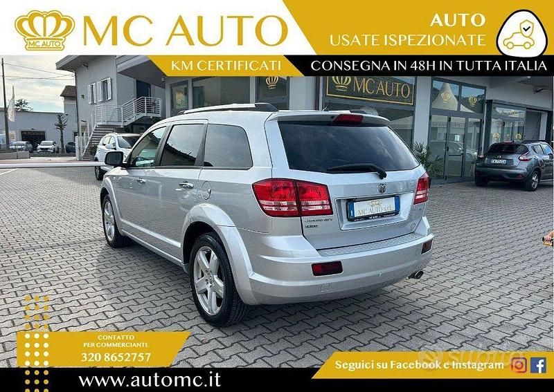 Usata Dodge Journey 140 CV (102 kW) 2010 Grigio SUV