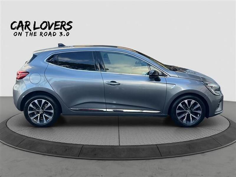 Usata Renault Clio V Intens 101 CV (74 kW) 2023 Grigio scuro Utilitaria