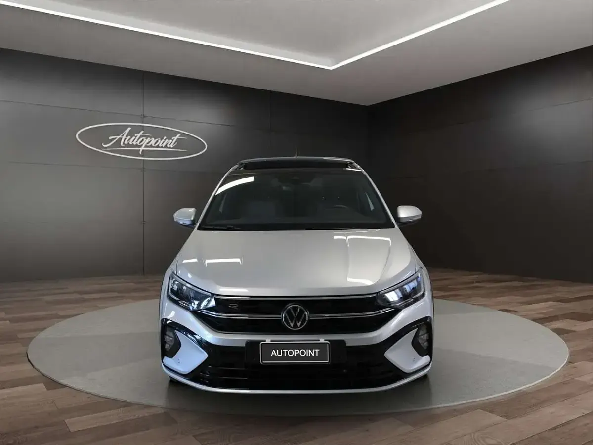 Usata VW Taigo R-line 116 CV (85 kW) 2025 Argento SUV