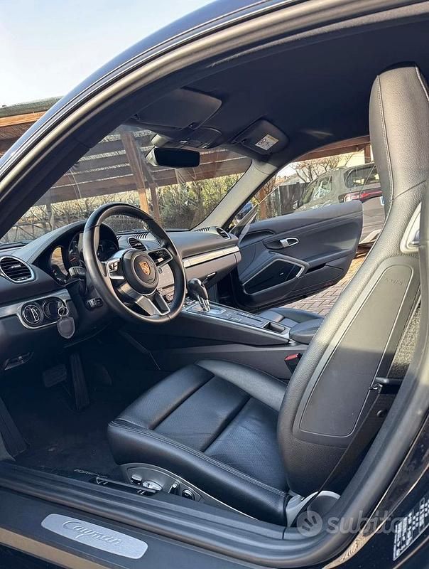 Usata Porsche 718 Cayman 300 CV (220 kW) 2018 Nero Coupé
