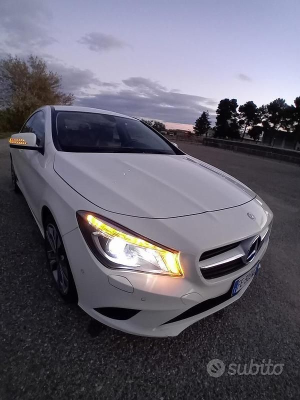 Usata Mercedes CLA200 2016 Bianco Coupé