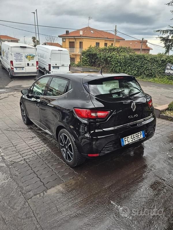 Usata Renault Clio IV Intens 90 CV (66 kW) 2016 Nero Berlina