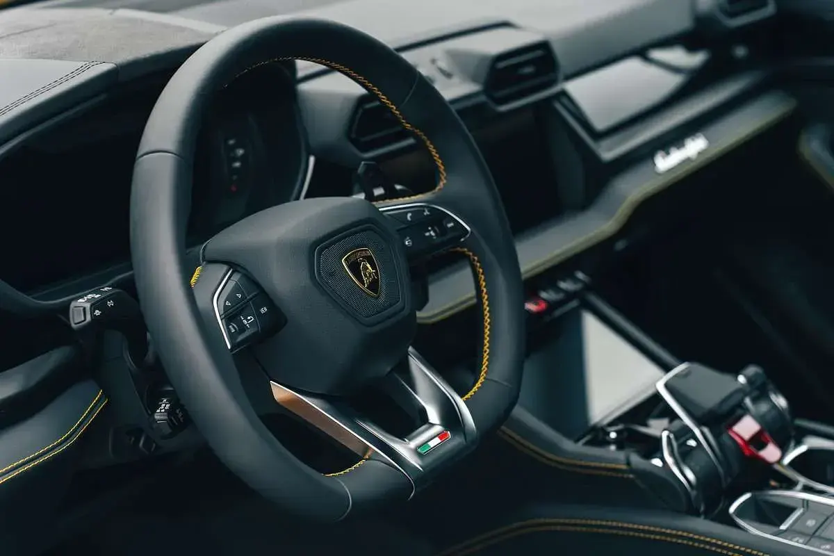 Usata Lamborghini Urus 799 CV (587 kW) 2025 Giallo SUV