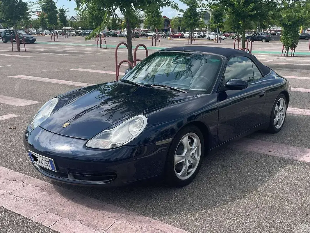 Usata Porsche 911 Carrera 4 Cabriolet 300 CV (220 kW) 1999 Blu/azzurro Cabrio
