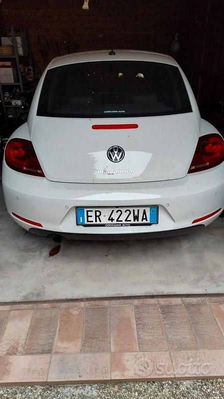 Usata VW Beetle Design 105 CV (77 kW) 2013 Bianco Utilitaria
