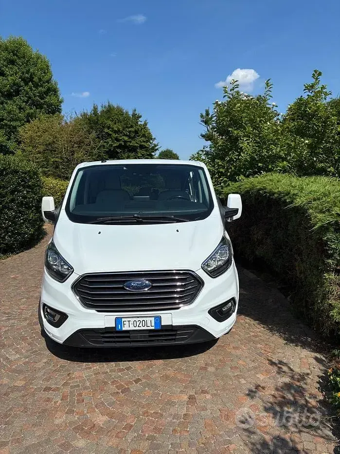 Usata Ford Tourneo 170 CV (125 kW) 2018 Bianco Monovolume