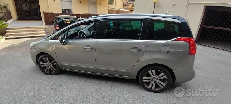 Usata Peugeot 5008 112 CV (82 kW) 2010 Monovolume
