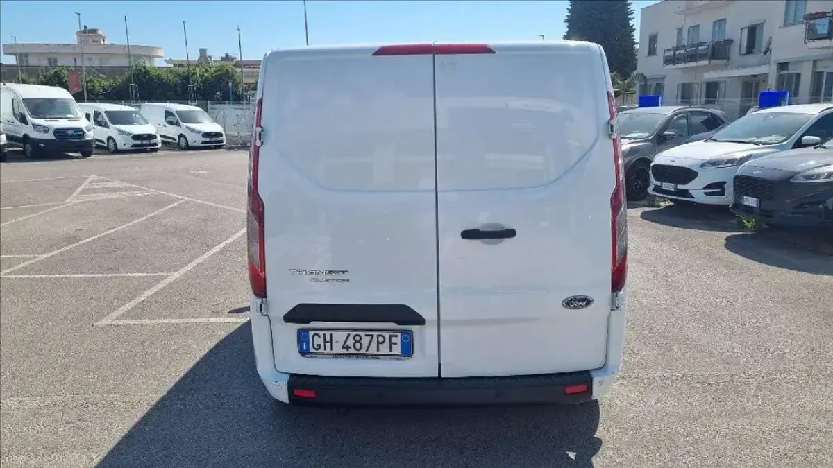 Usata Ford Transit Custom Trend 131 CV (96 kW) 2022 Frozen whi Furgone