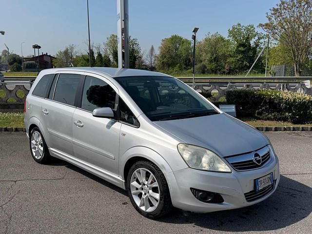 Usata Opel Zafira Cosmo 150 CV (110 kW) 2008 Argento Monovolume