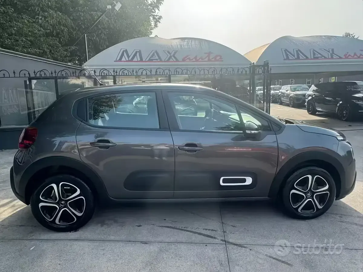 Usata Citroën C3 Shine 102 CV (75 kW) 2022 Grigio Utilitaria