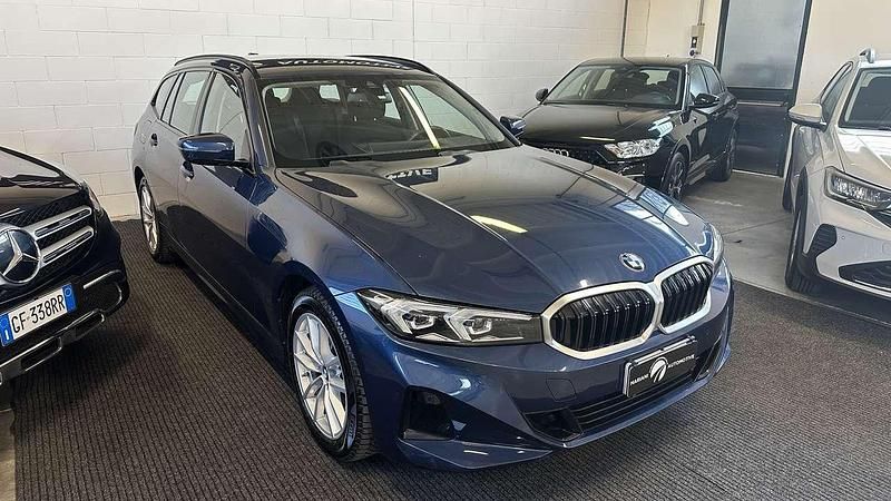 Usata BMW 320 190 CV (139 kW) 2024 Blu/azzurro Station wagon