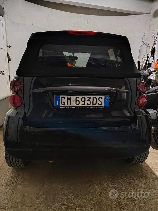 Nero Usata 2011 Smart ForTwo Cabrio Cabrio | 5000 € (Buon prezzo) - Immagine 1/4
