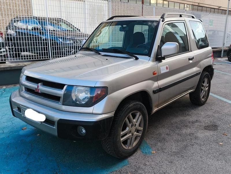 Usata Mitsubishi Pajero Comfort Edition 119 CV (87 kW) 2000 Argento SUV
