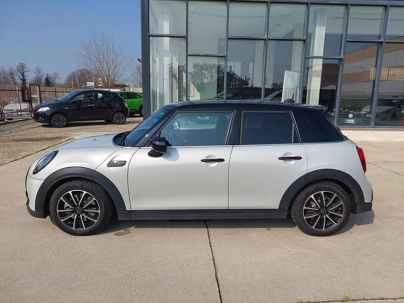 Usata Mini Cooper S Classic 178 CV (130 kW) 2022 White silver Utilitaria