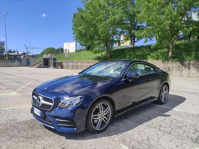 Usata Mercedes E220 AMG line 194 CV (142 kW) 2017 Coupé