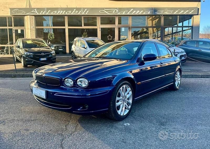 Blu Usata 2002 Jaguar X-type Tre volumi | 6000 € (Buon prezzo) - Immagine 1/4