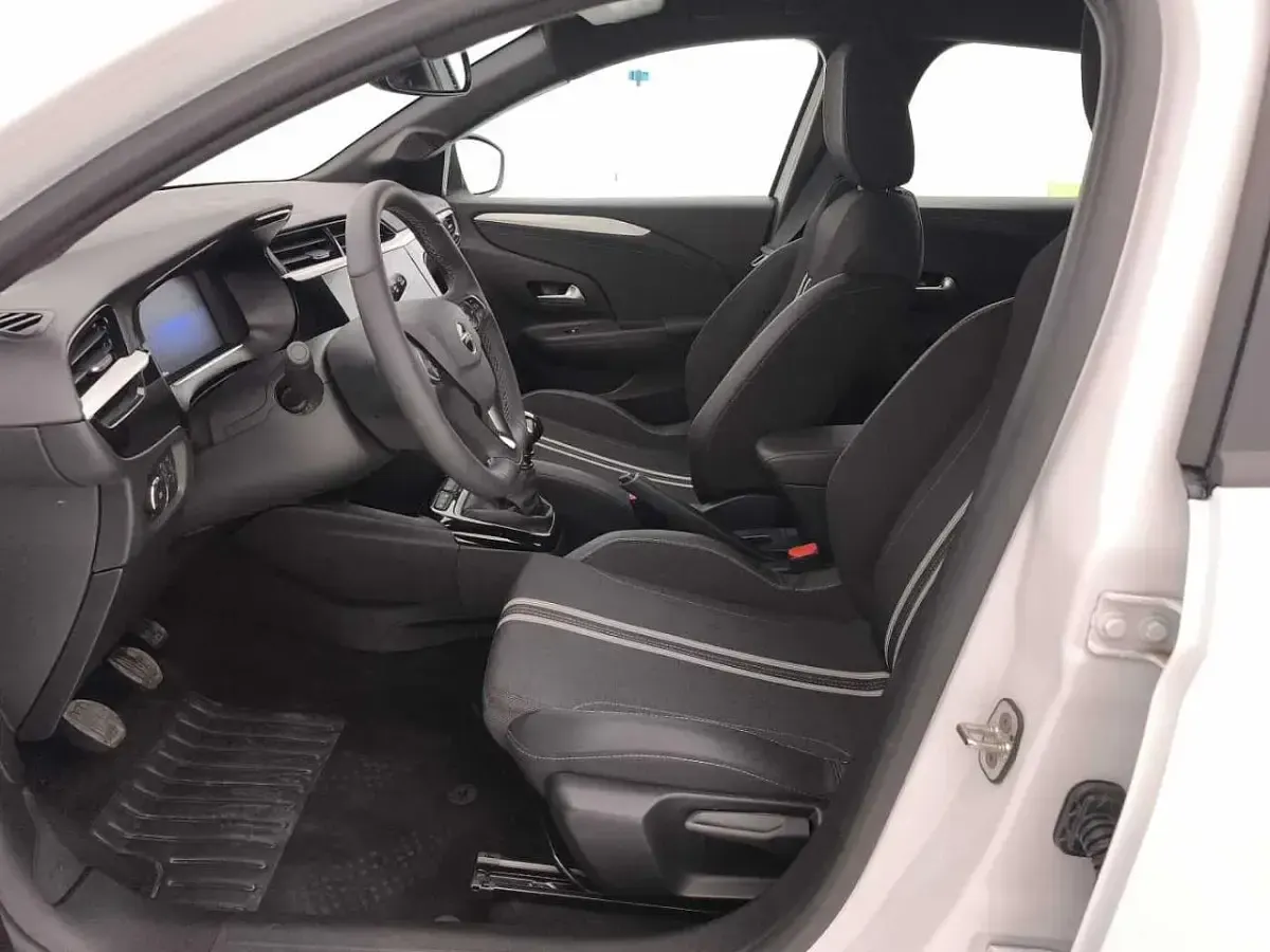Usata Opel Corsa S 100 CV (73 kW) 2025 Argento Utilitaria