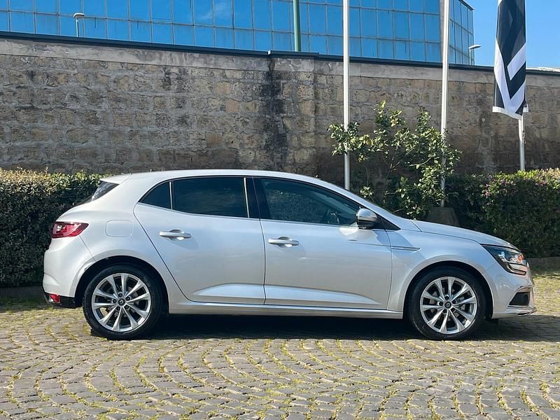 Usata Renault Mégane IV Zen 110 CV (80 kW) 2018 Grigio Coupé