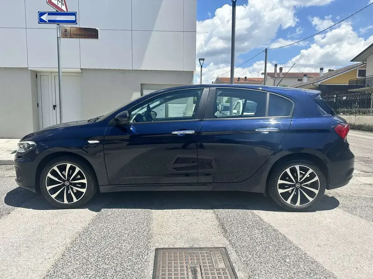 Usata Fiat Tipo Easy 95 CV (69 kW) 2017 Blu/azzurro Berlina