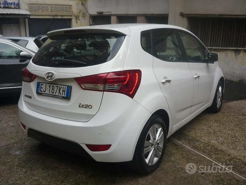Usata Hyundai ix20 Comfort 90 CV (66 kW) 2011 Bianco Utilitaria