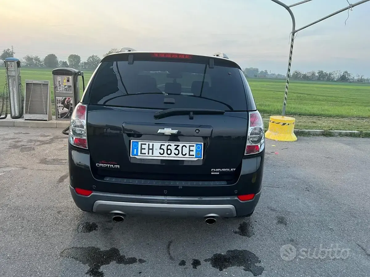 Usata Chevrolet Captiva 184 CV (135 kW) 2011 Nero SUV