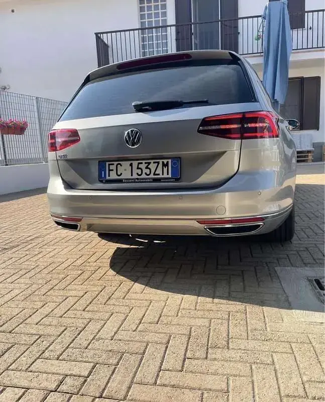 Usata VW Passat GTE 156 CV (114 kW) 2016 Station wagon