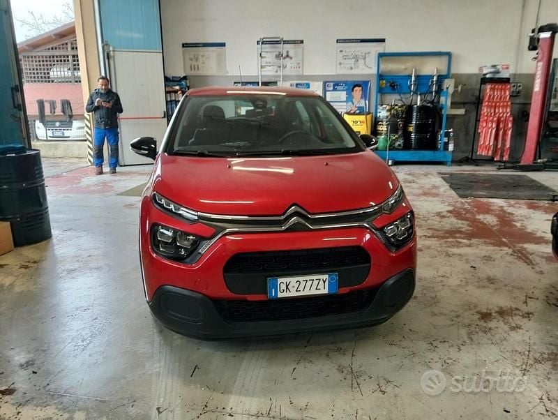 Rosso Usata 2022 Citroën C3 Feel Tre volumi | 11.900 € (Ottimo prezzo) - Immagine 1/4