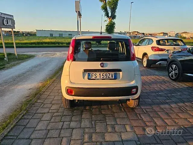 Usata Fiat Panda Easy 84 CV (61 kW) 2018 Bianco Utilitaria