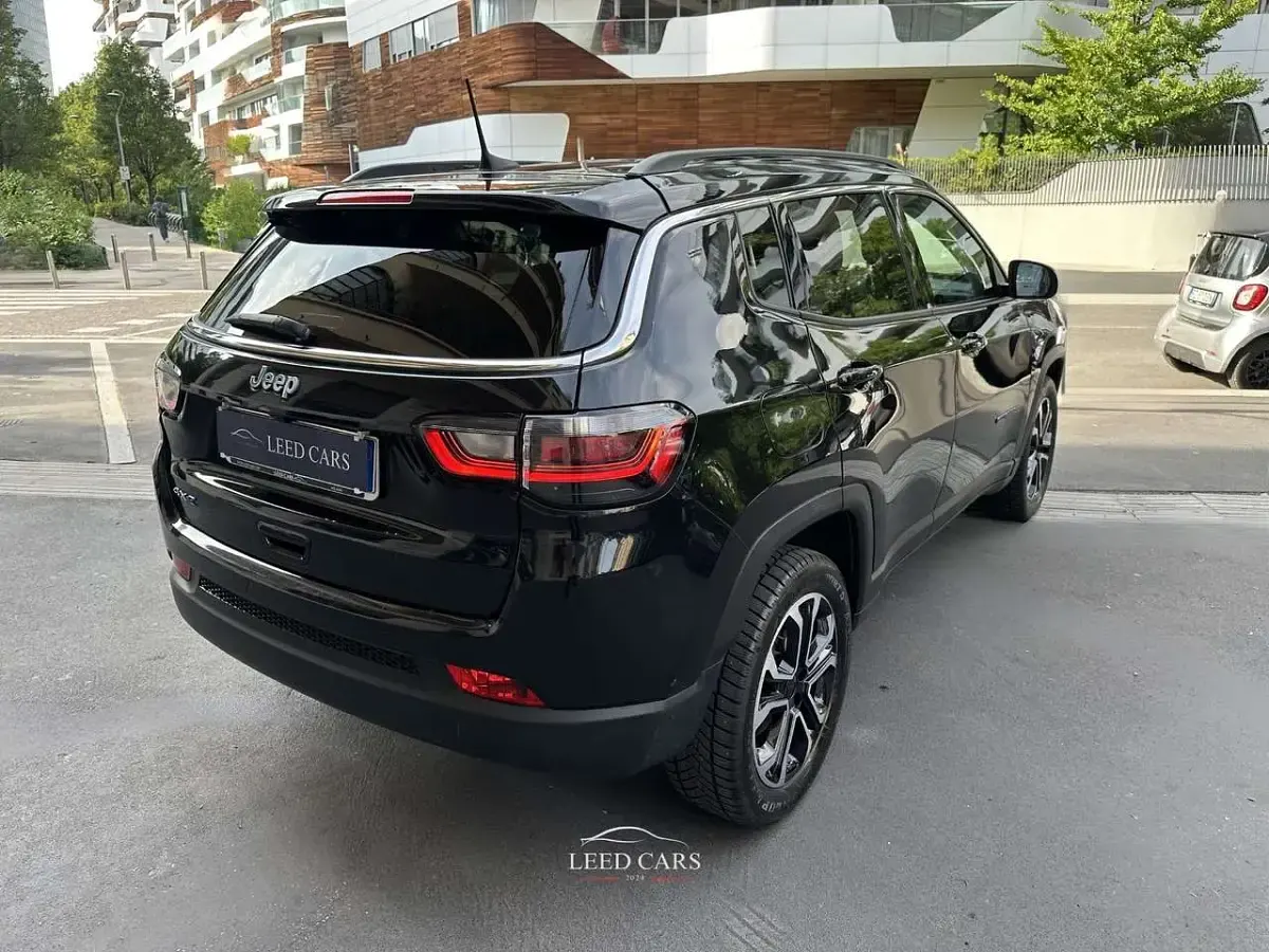 Usata Jeep Compass Limited 131 CV (96 kW) 2022 Black pastello SUV