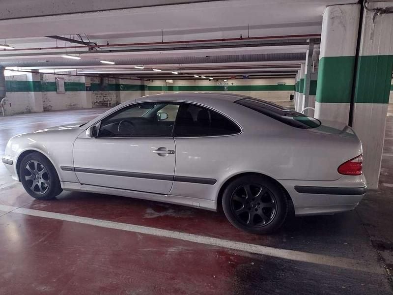Usata Mercedes CLK200 Elegance 136 CV (100 kW) 2001 Grigio Coupé
