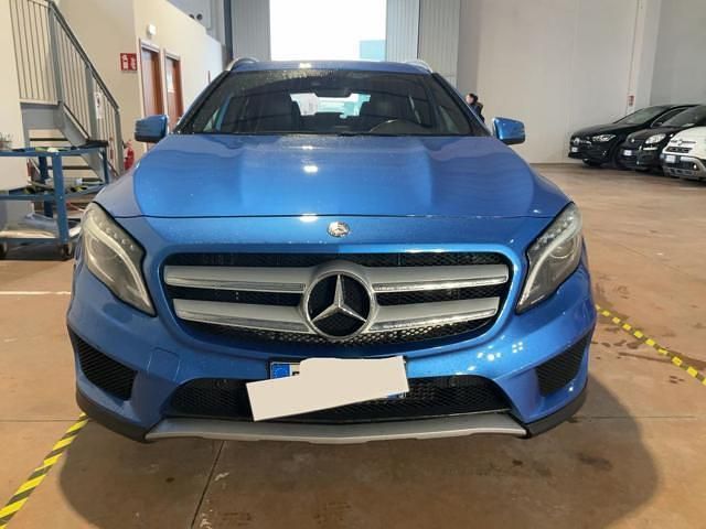 Usado Mercedes GLA220 Premium 170 CV (125 kW) 2014 Azul SUV