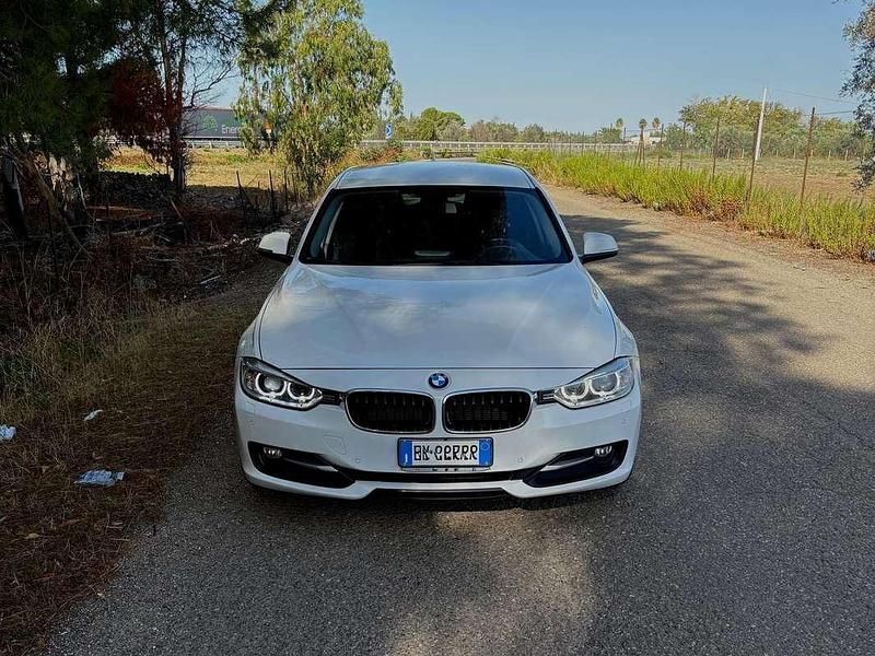 Usata BMW 316 Sport Line 116 CV (85 kW) 2015 Bianco Station wagon