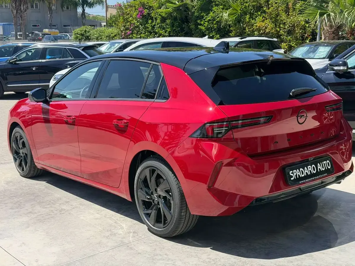 Usata Opel Astra S 131 CV (96 kW) 2023 Rosso Utilitaria