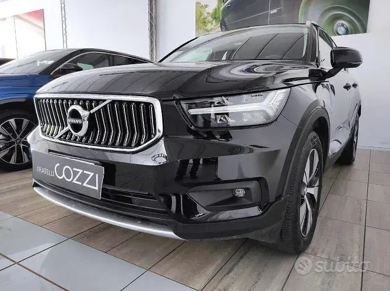 Usata Volvo XC40 Inscription 129 CV (94 kW) 2020 Nero SUV